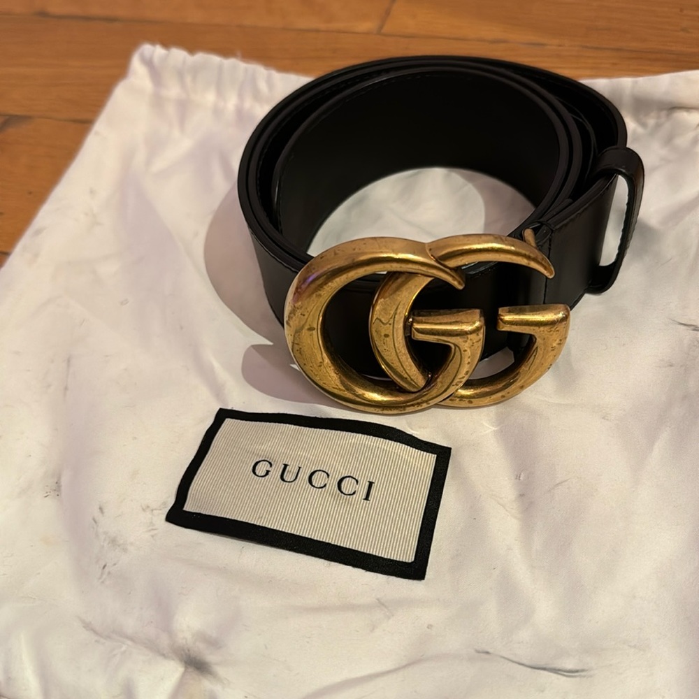 Black Gucci belt. Size 70. Ships with bag.